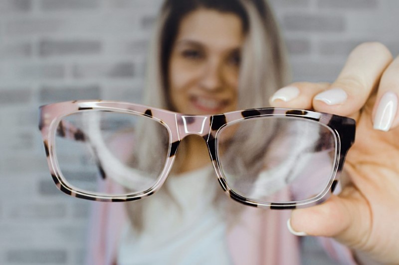 Próbálja ki könnyedén a szemüveget online